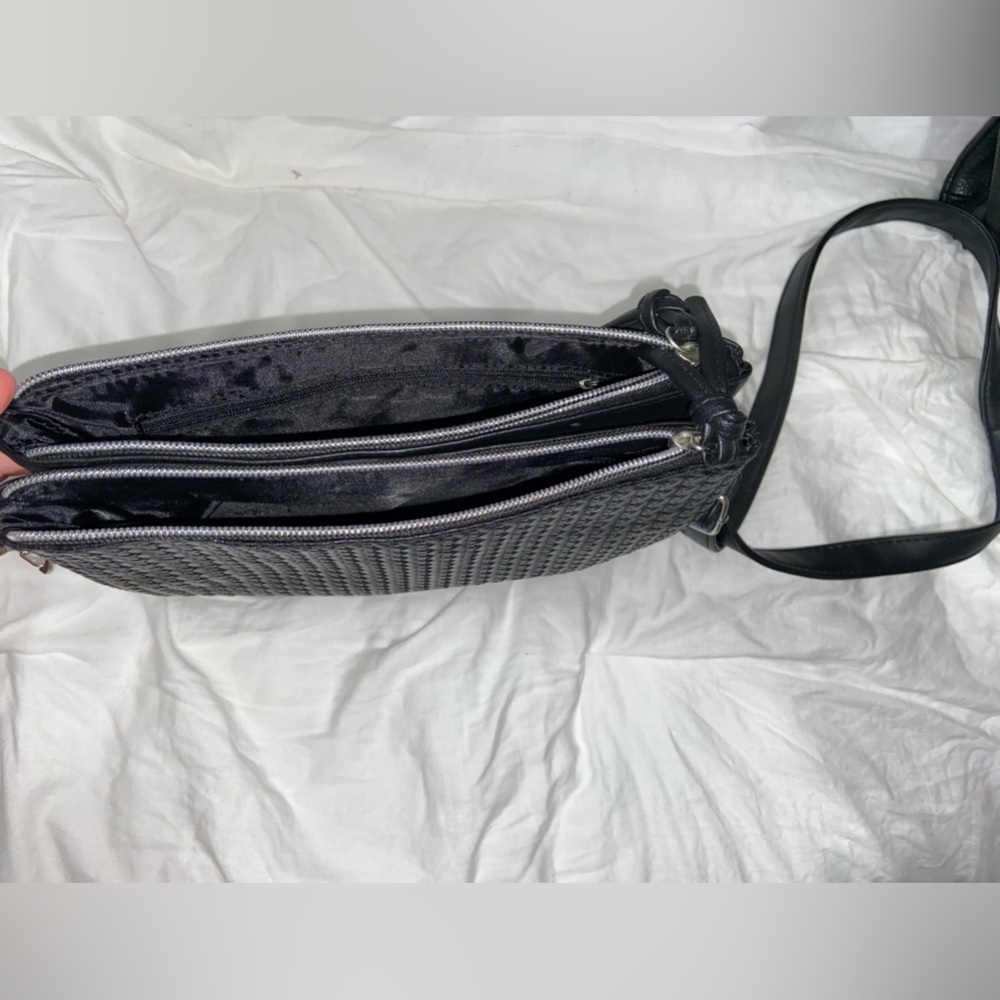 Women’s Purse, Double Pockets a/ detachable straps. - Picture 3 of 3